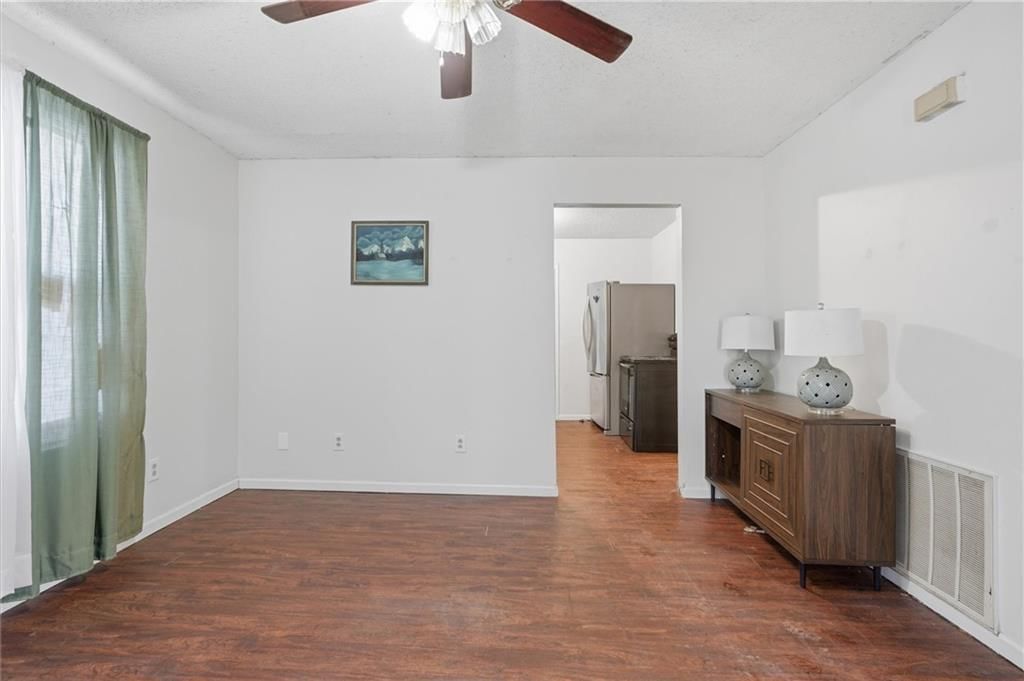207 N Bissell Street — photo 6