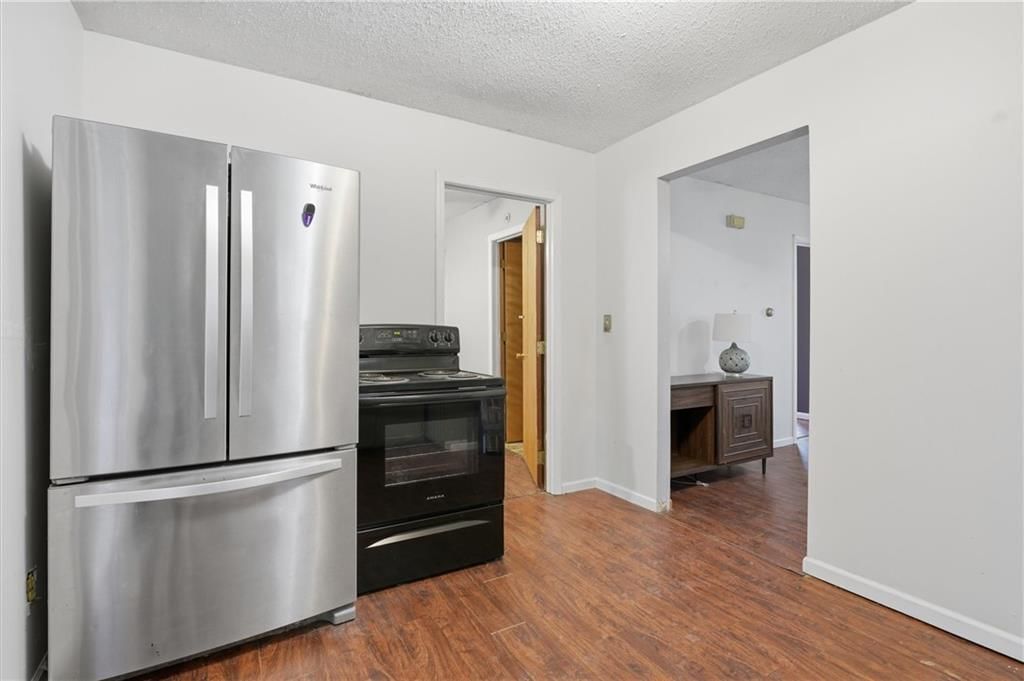 207 N Bissell Street — photo 9