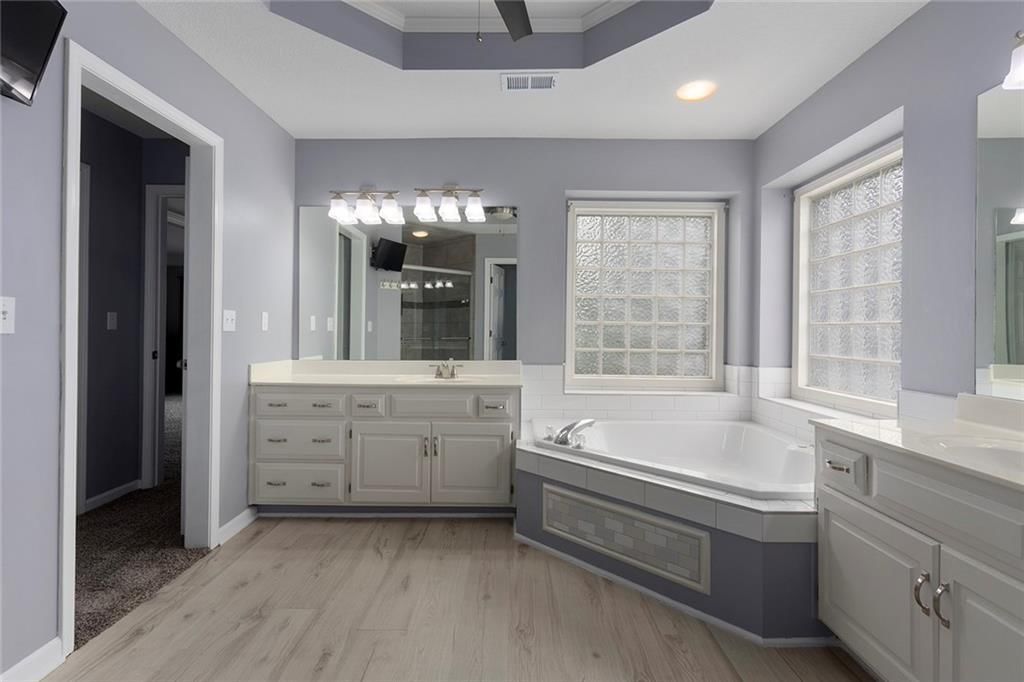 5501 NE OAKS RIDGE Lane — photo 25