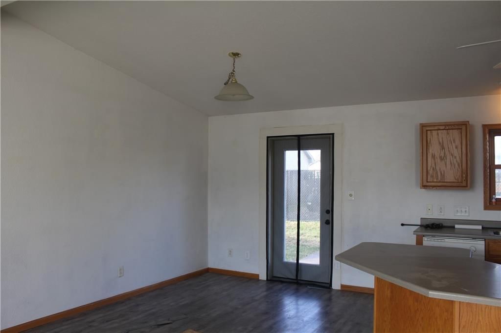 216 S Dalton Drive — photo 11