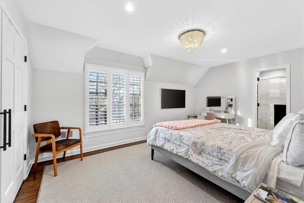 2504 W 70th Terrace — photo 42