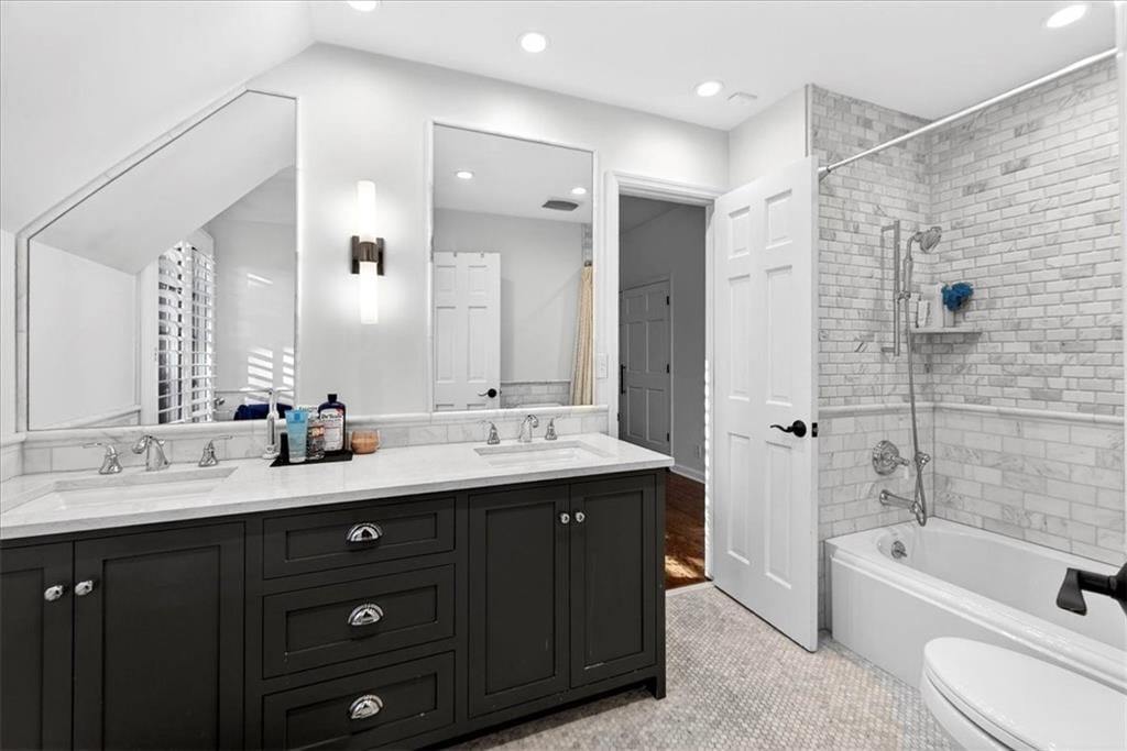 2504 W 70th Terrace — photo 47
