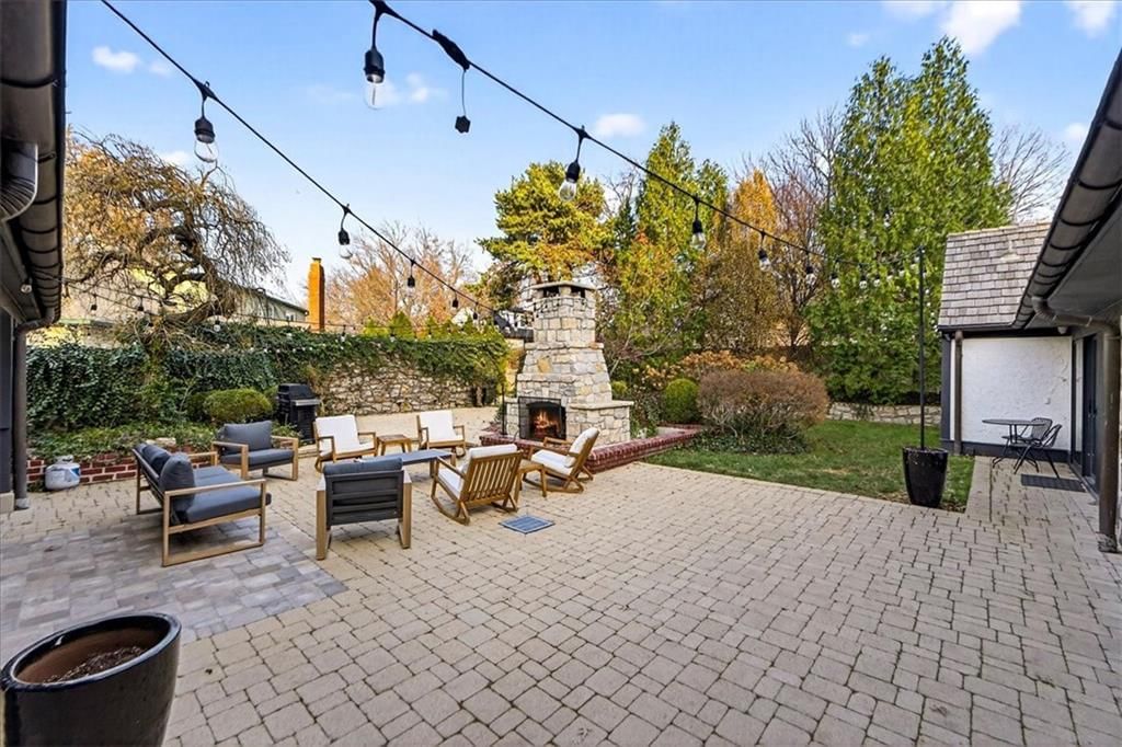 2504 W 70th Terrace — photo 62