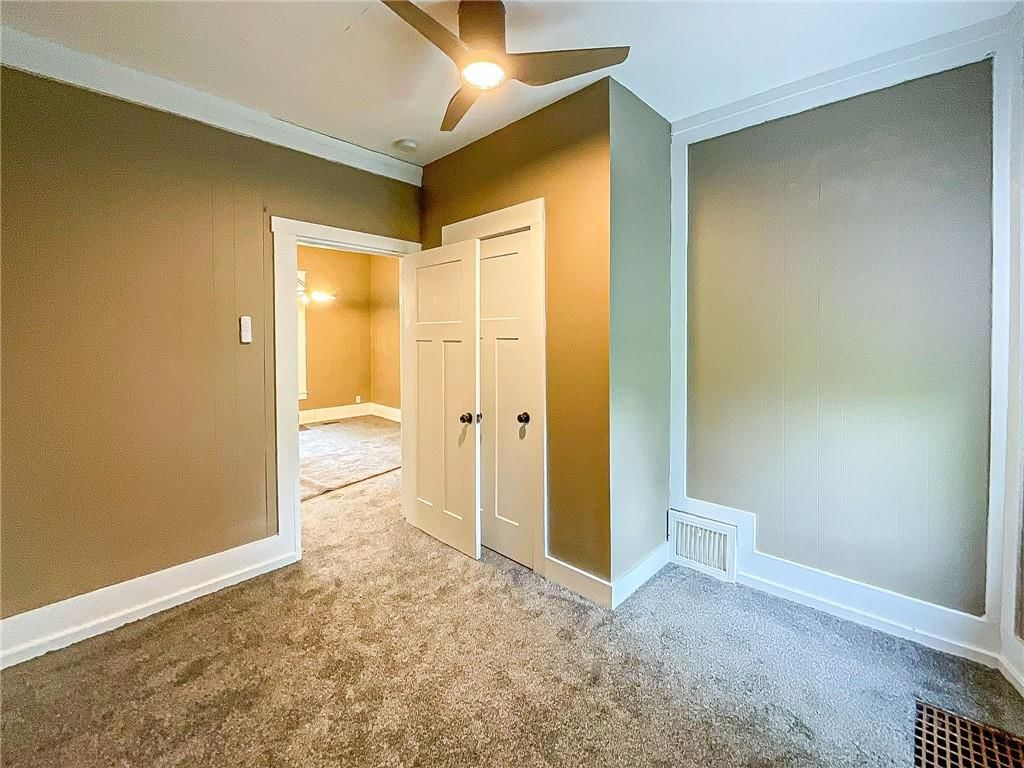 923 E 10th Street — photo 17