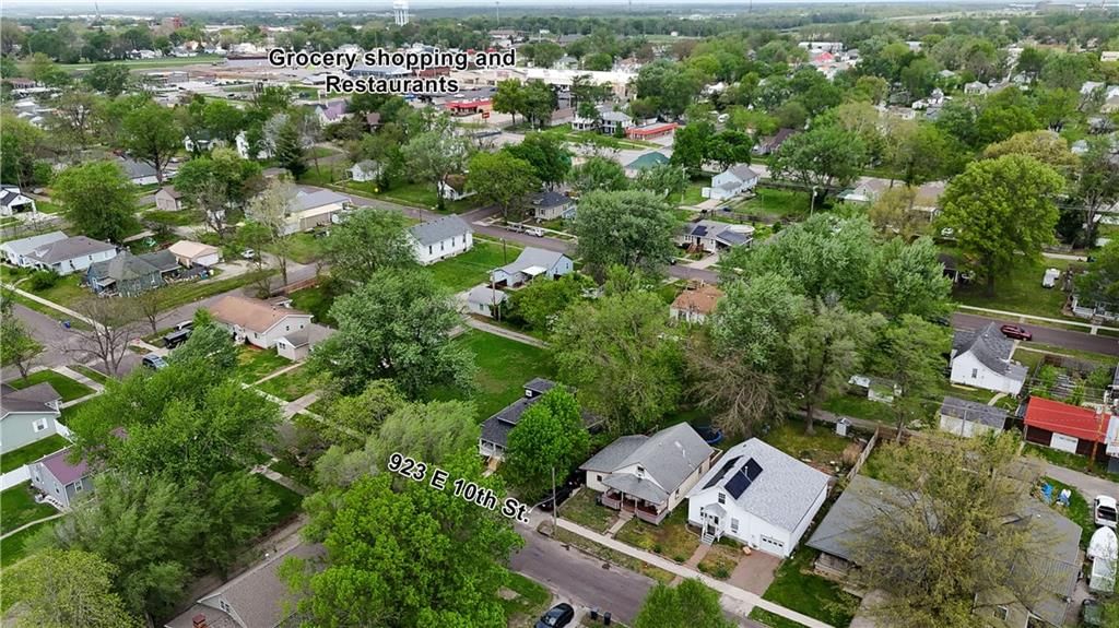 923 E 10th Street — photo 22
