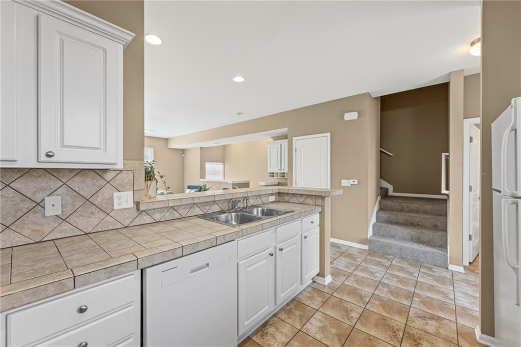 5245 Overland Drive — photo 18