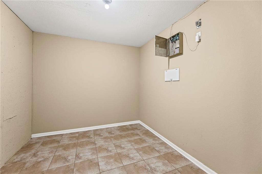 5245 Overland Drive — photo 30
