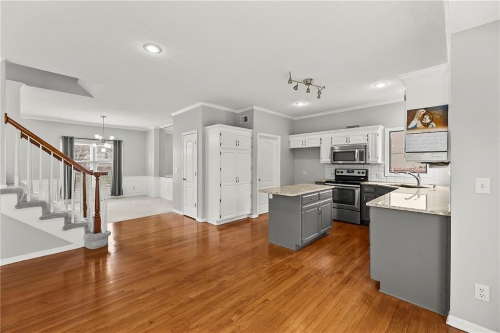 14009 Lowell Avenue — photo 14