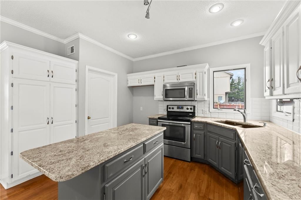 14009 Lowell Avenue — photo 18