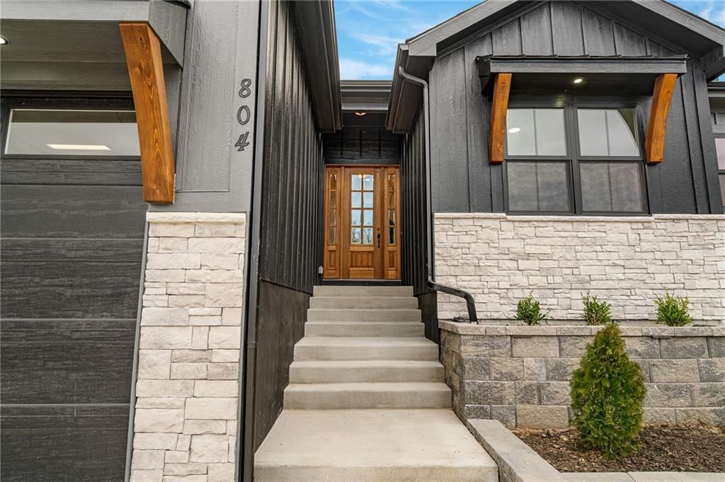 804 SE Pine Court — photo 6