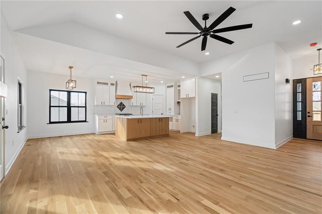 804 SE Pine Court — photo 10