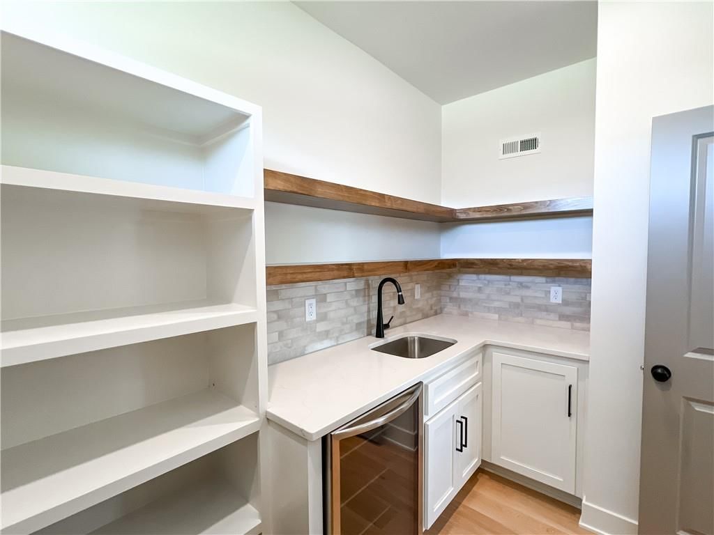 2700 Wheatley Drive — photo 28
