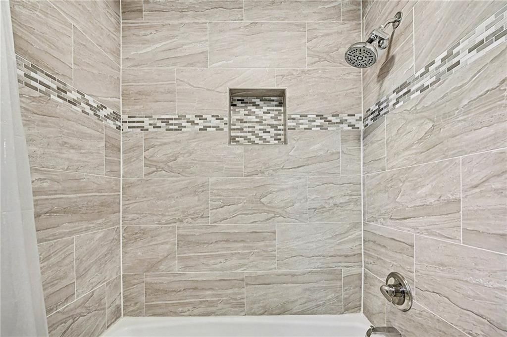 8011 W 113th Street — photo 16