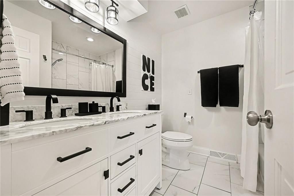 8011 W 113th Street — photo 21