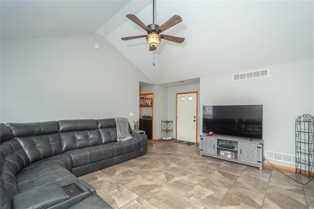 509 Herkimer Street — photo 6
