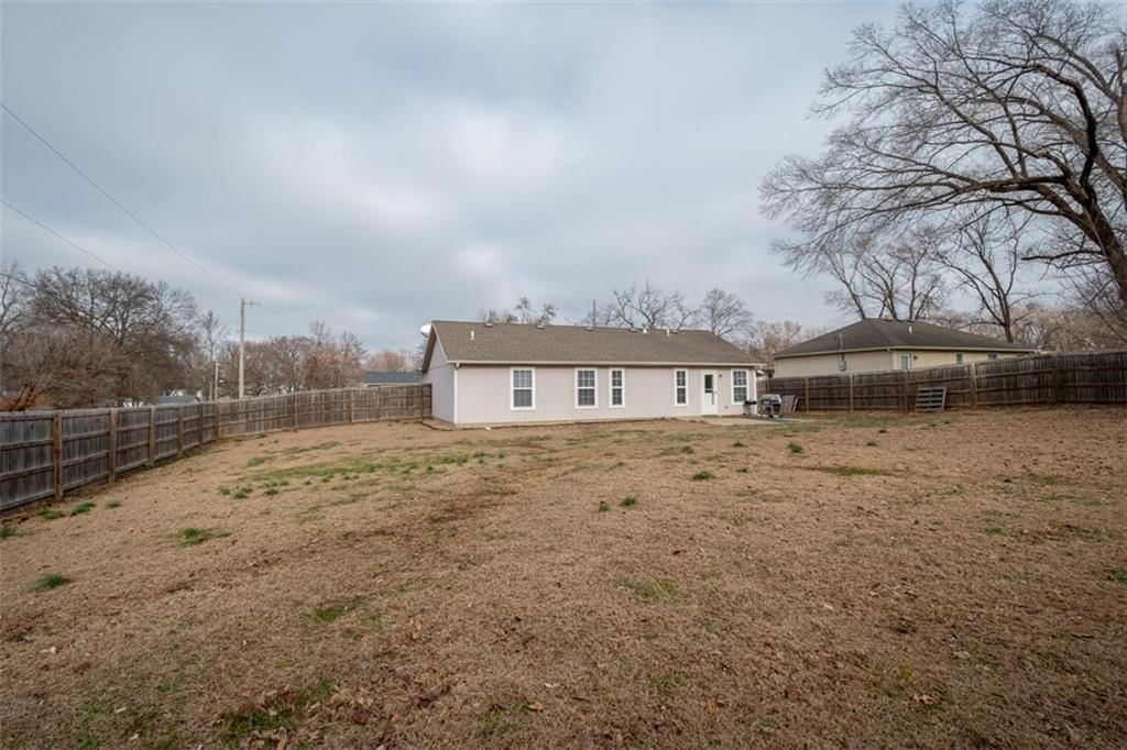 509 Herkimer Street — photo 28