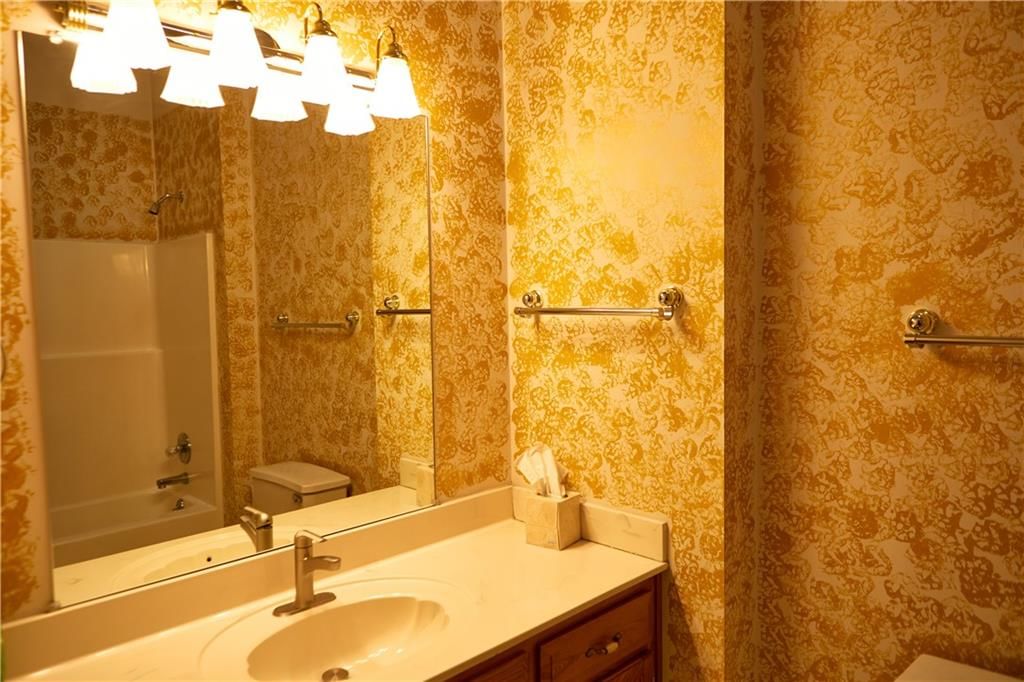 616 NE Michael Drive — photo 10