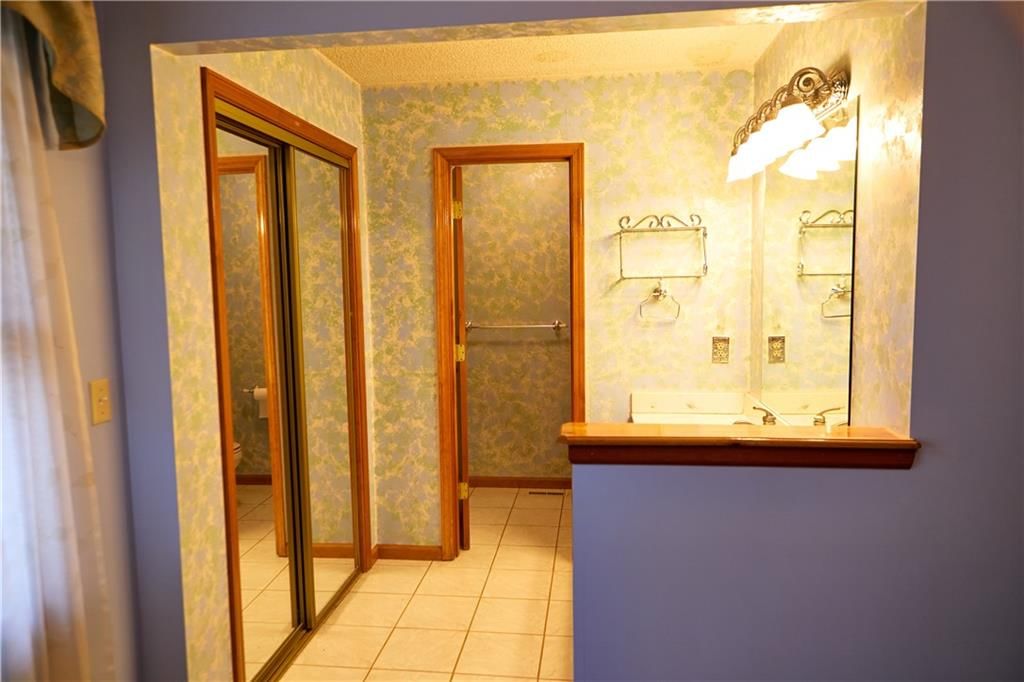616 NE Michael Drive — photo 14