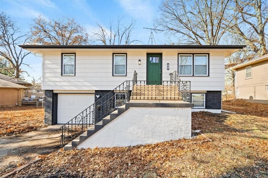 12012 Bennington Avenue, Grandview, MO