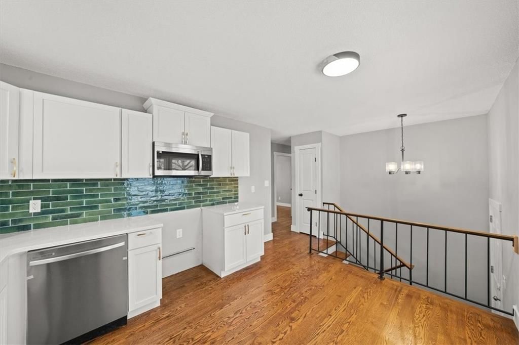 12012 Bennington Avenue — photo 7