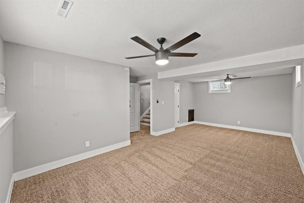 12012 Bennington Avenue — photo 14