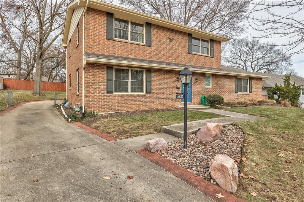 10120 W 65th Street — photo 2