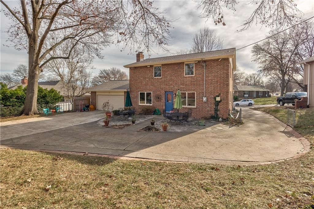 10120 W 65th Street — photo 24