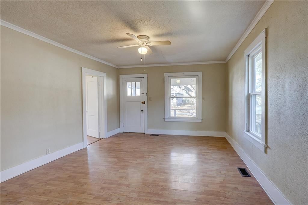 416 E Jackson Street — photo 6