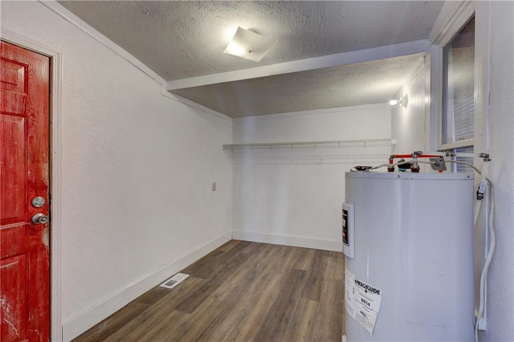 416 E Jackson Street — photo 12