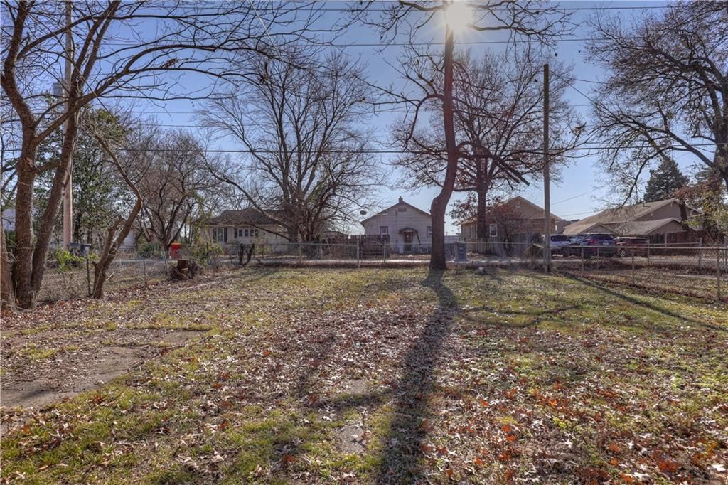 416 E Jackson Street — photo 24