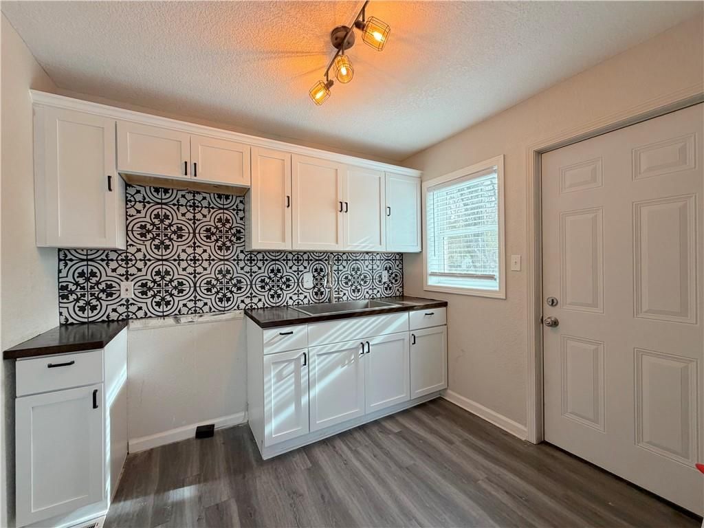 3401 E 58th Terrace — photo 4