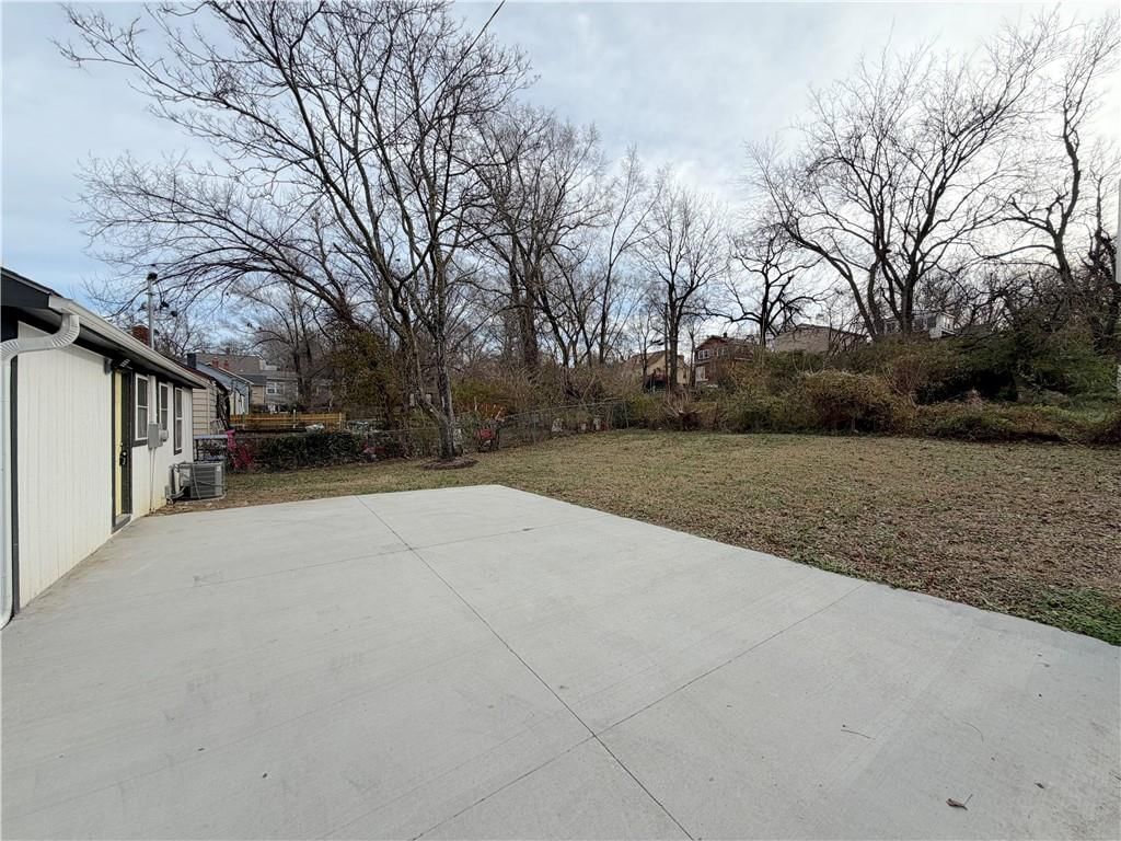 3401 E 58th Terrace — photo 16
