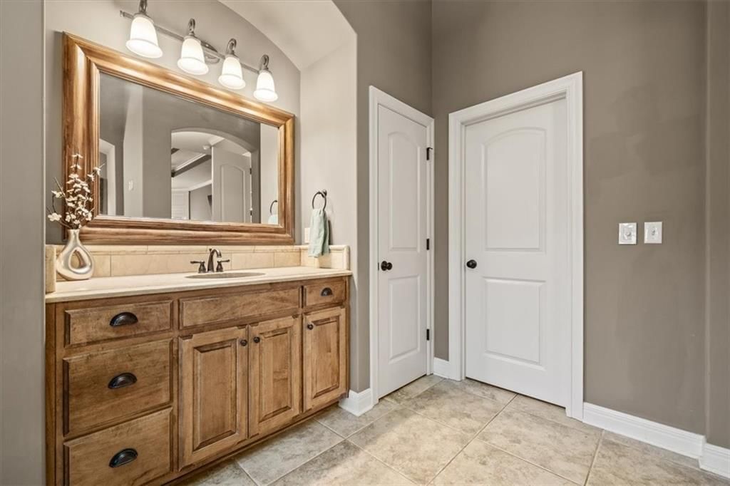 8050 N Caldwell Avenue — photo 28