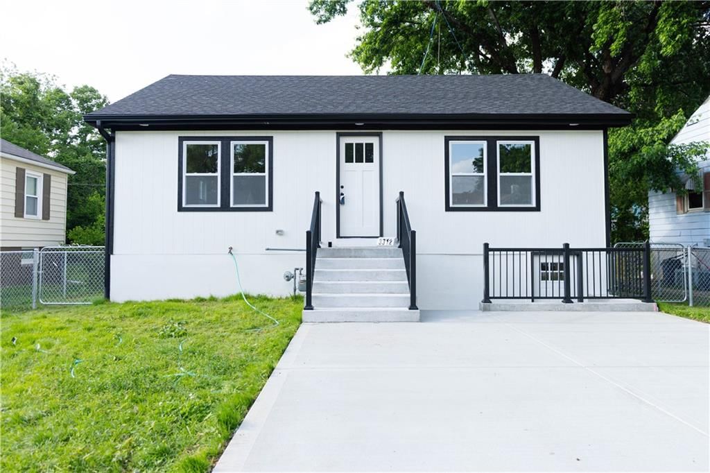 3312 Delavan Avenue — photo 8