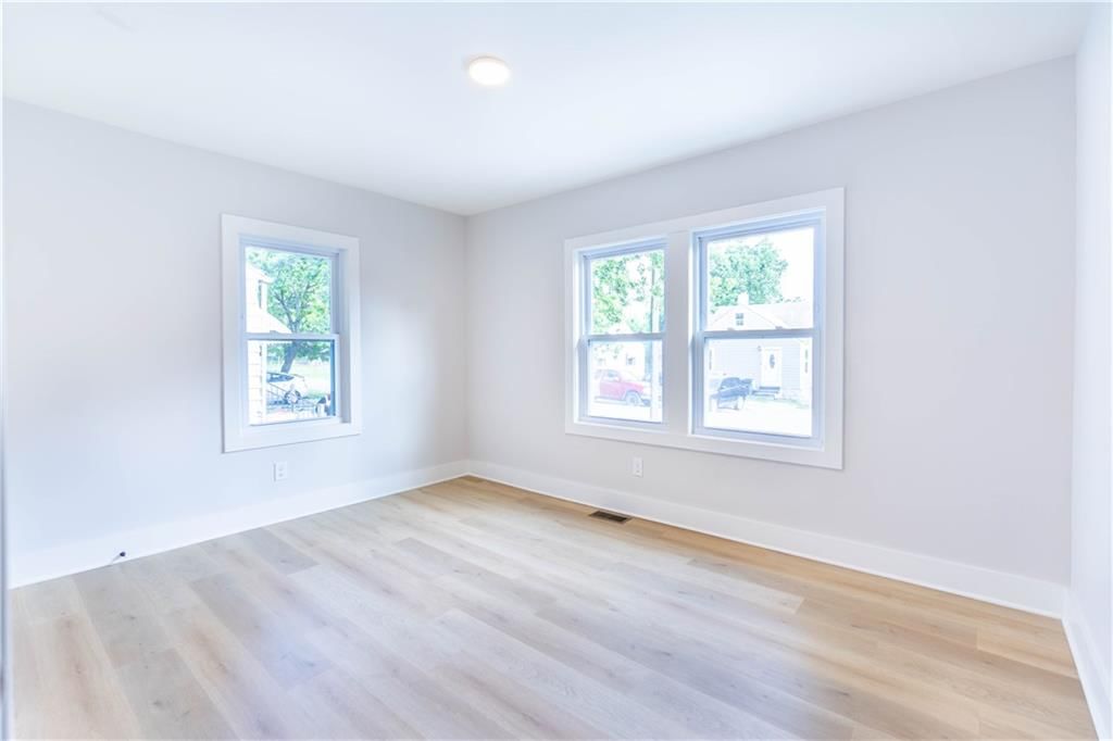 3312 Delavan Avenue — photo 11