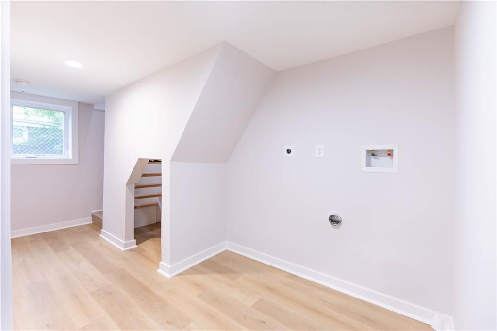 3312 Delavan Avenue — photo 22