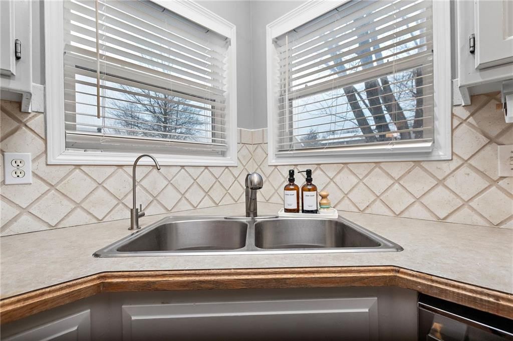 20586 W 220th Street — photo 10