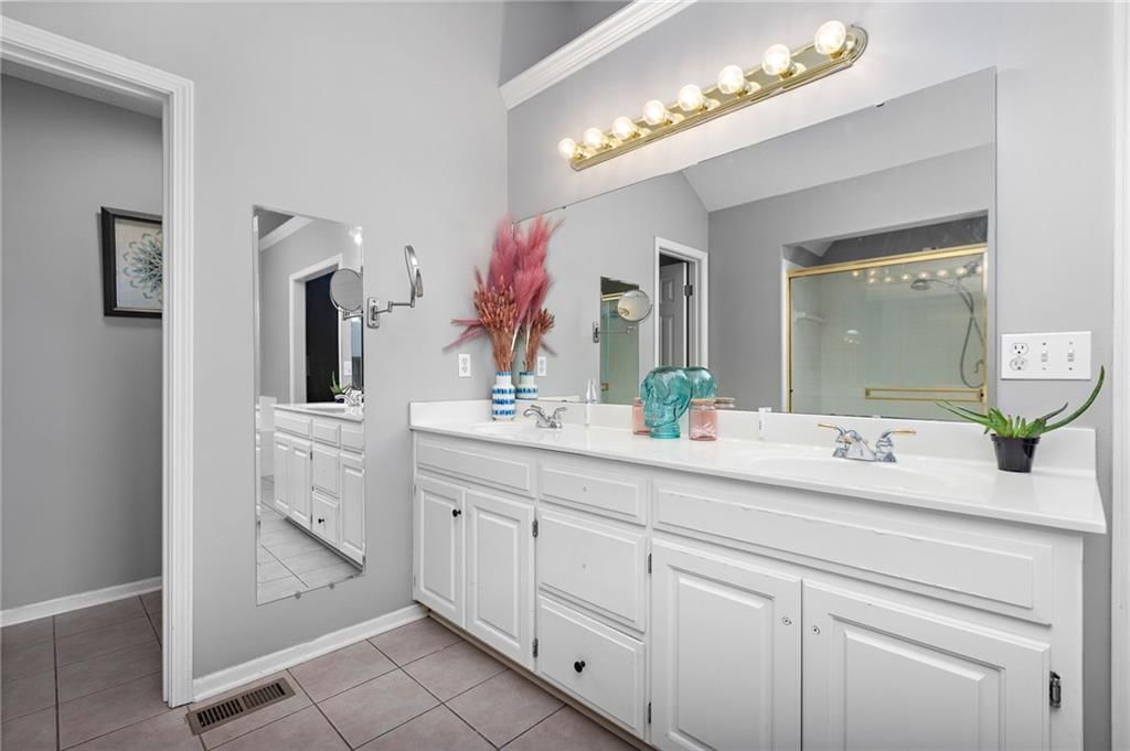 20586 W 220th Street — photo 21