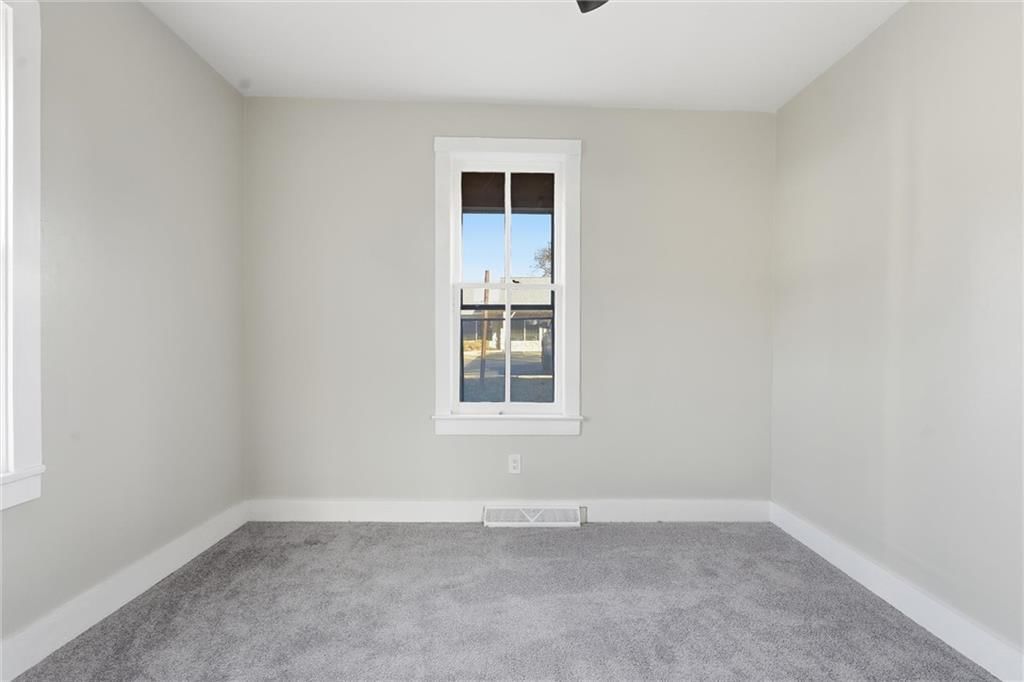2309 10th Avenue — photo 16