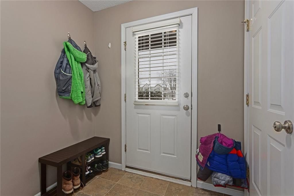 5436 N Fairmount Avenue — photo 3