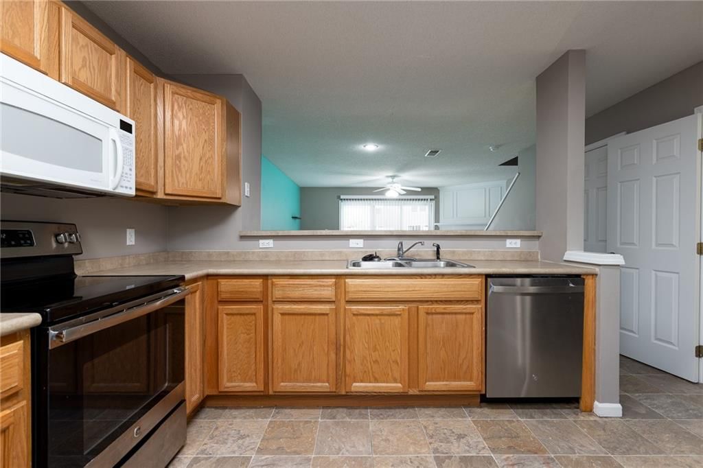 5436 N Fairmount Avenue — photo 7