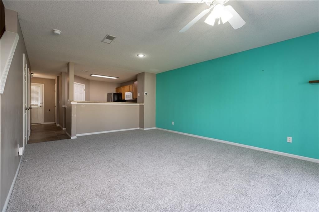 5436 N Fairmount Avenue — photo 13