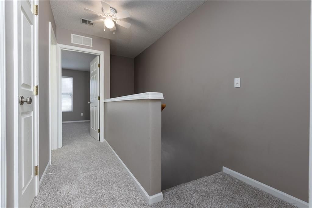 5436 N Fairmount Avenue — photo 18