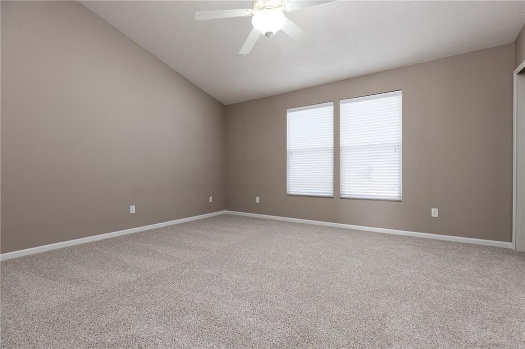 5436 N Fairmount Avenue — photo 21
