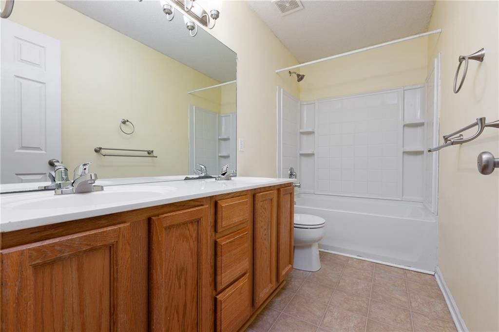 5436 N Fairmount Avenue — photo 23