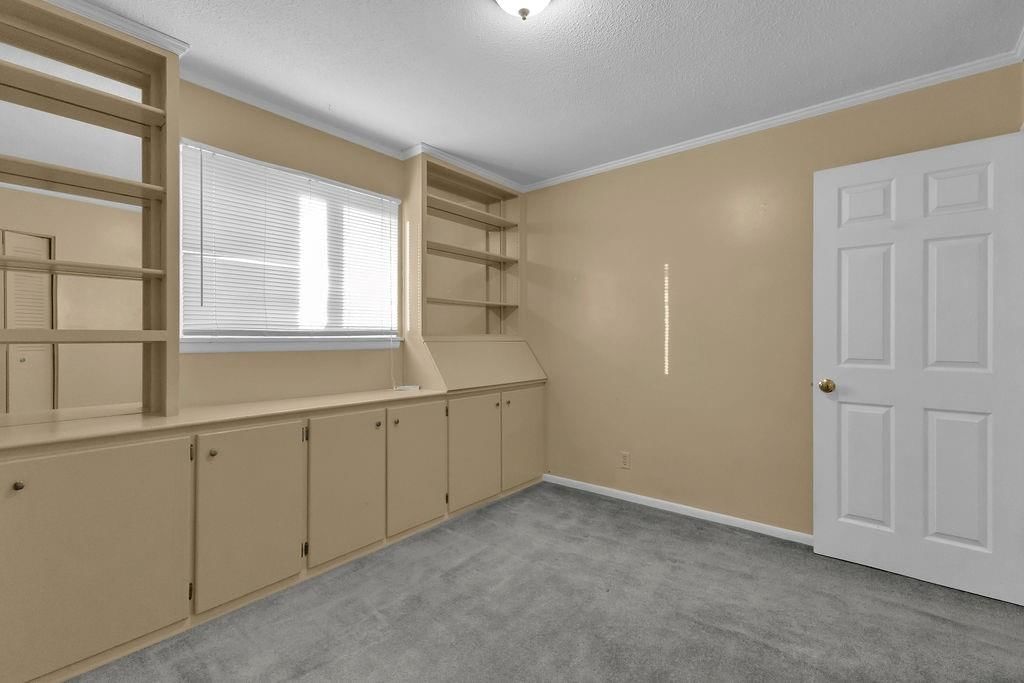 2811 Pembroke Lane — photo 13