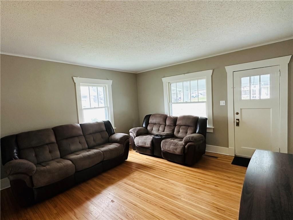304 S Institute Street — photo 4