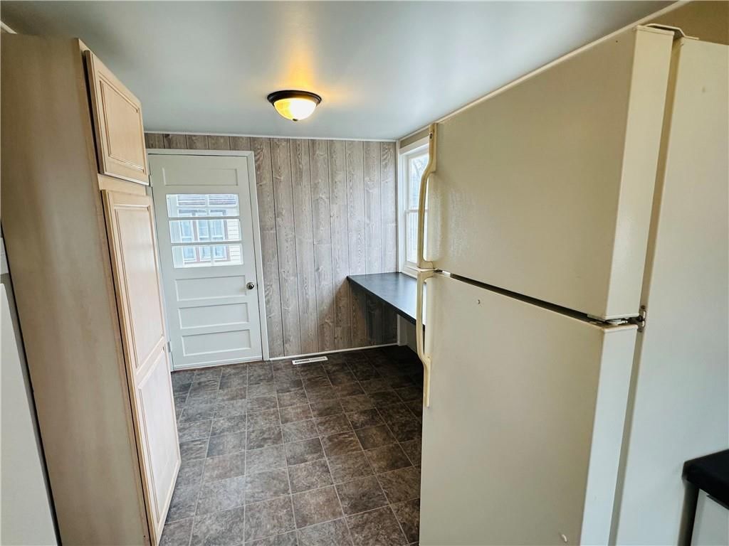 304 S Institute Street — photo 13