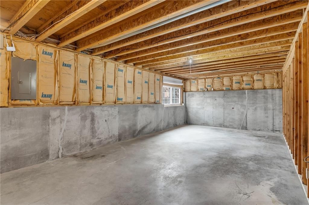 528 Durham Court — photo 37
