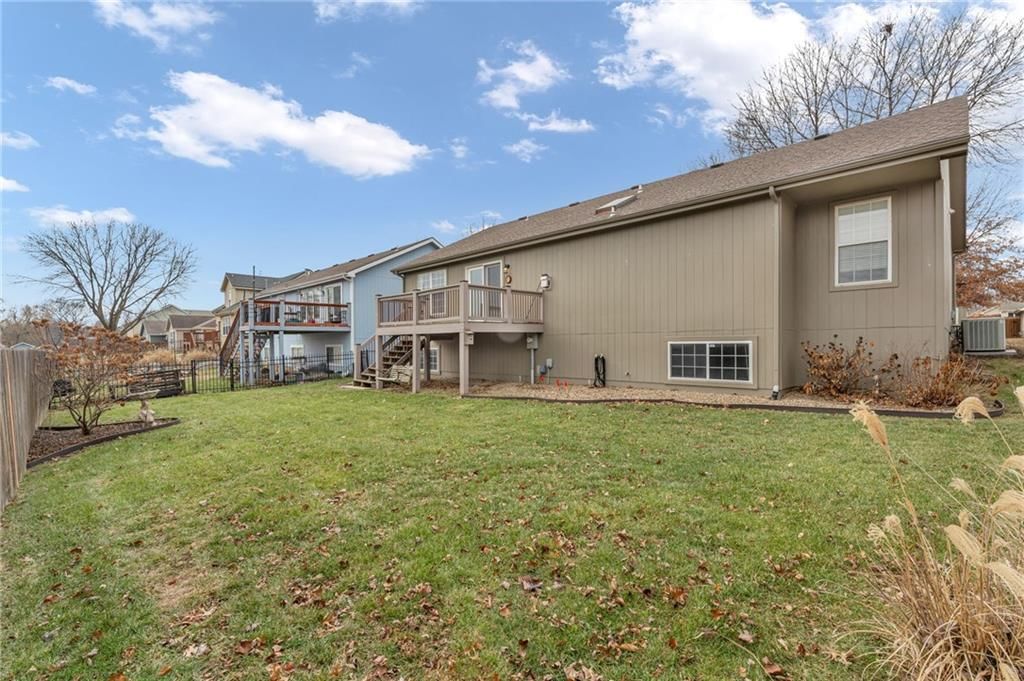 528 Durham Court — photo 40